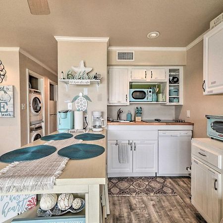 Updated Front Beach Condo With Resort Amenities! Корпус-Кристи Экстерьер фото