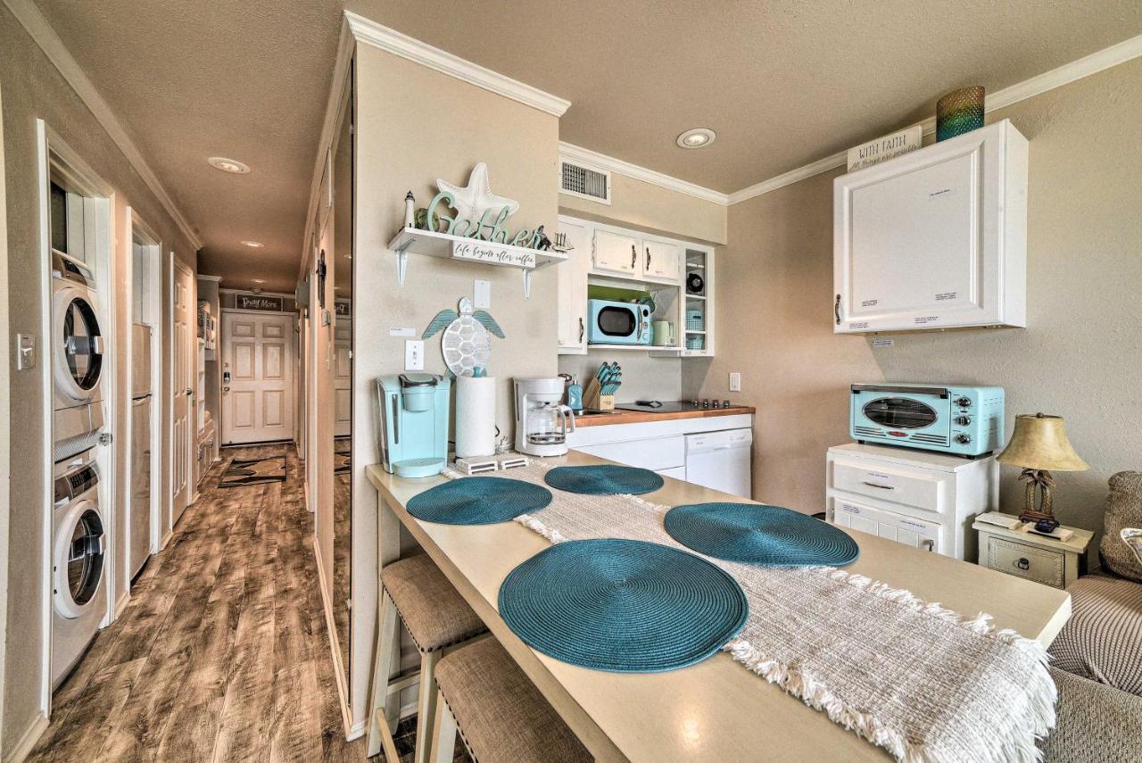 Updated Front Beach Condo With Resort Amenities! Корпус-Кристи Экстерьер фото